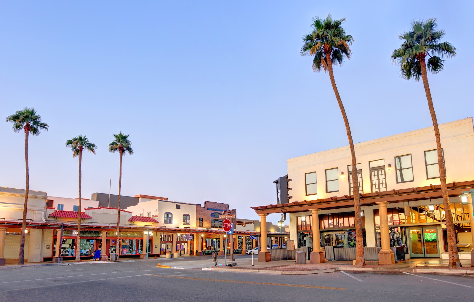 Shopping-Center-Real-Estate-Investment-Opportunity